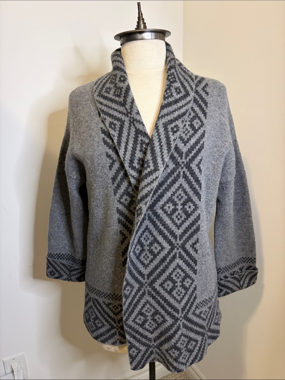 CHIARAMENTE Made in Italy Gray Nordic Fair Isle Wool Shawl Cardigan SIZE SMALL